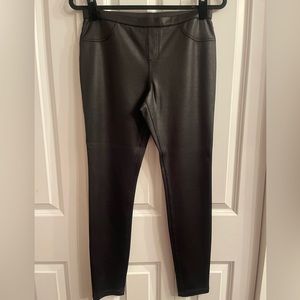 Simply Vera Wang Faux leather leggings